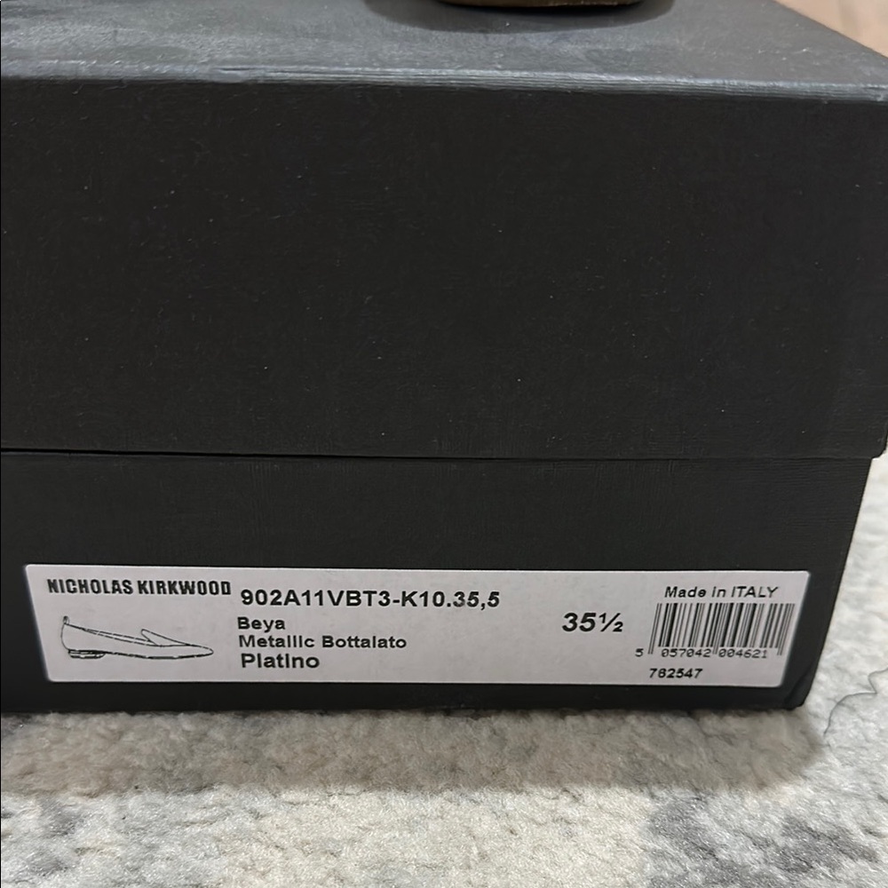 Nicholas Kirkwood Gold Beya Flats - Picture 3 of 8